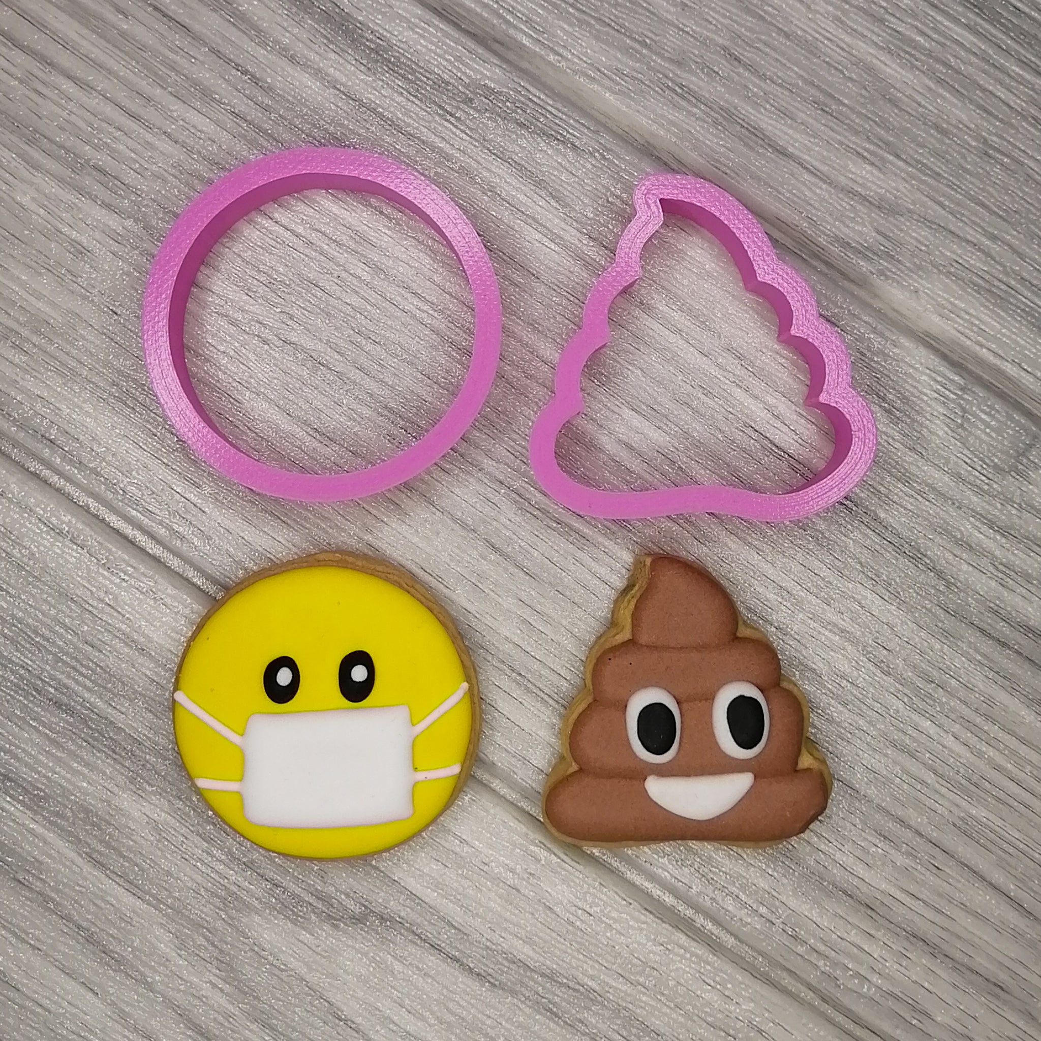 Mini Emoji Cutters – Iced